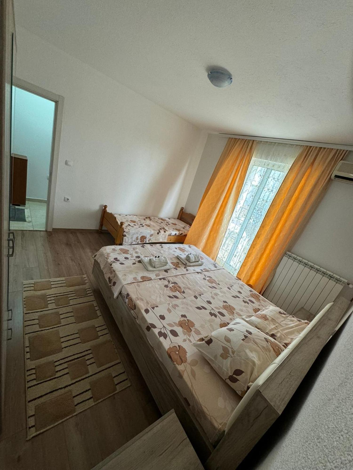 Berin Apartments Ulcinj Bagian luar foto