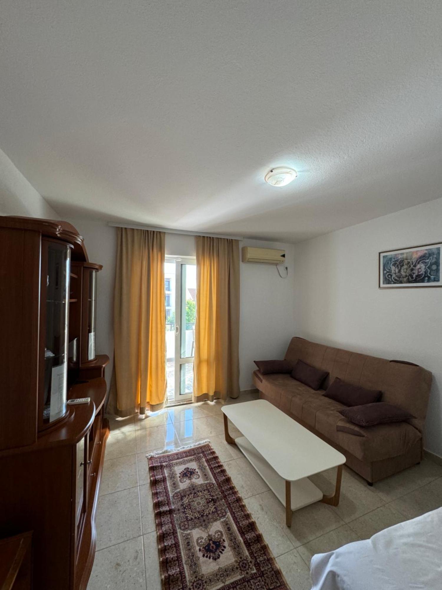Berin Apartments Ulcinj Bagian luar foto