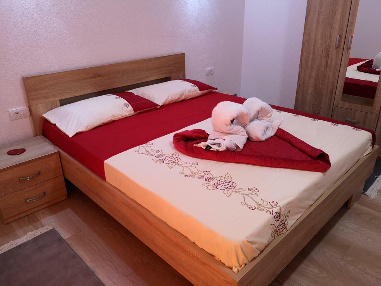 Berin Apartments Ulcinj Bagian luar foto
